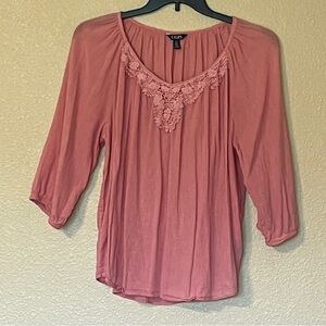 Chaps Women's L Blush Pink 3/4 Sleeve w/ Crochet Accent Lightweight Top